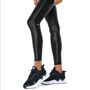 Alo Yoga High Waist Shine Legging Size M